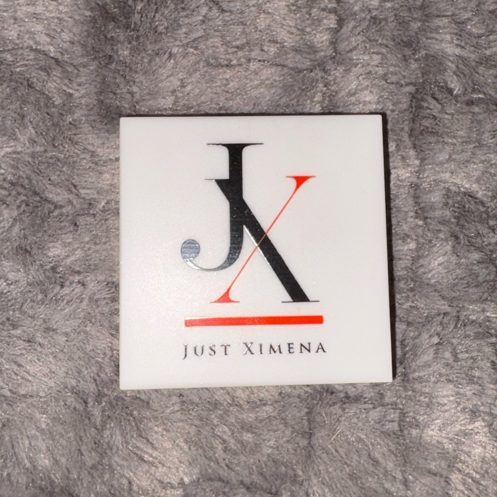NWOT Just Ximena Sparkling Champagne Highlighter
